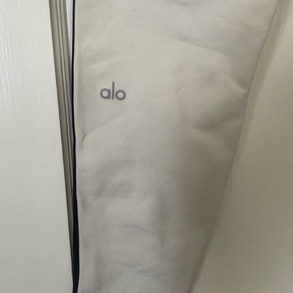 ALO Yoga White Leggings with Black Trim Size Medium - Picture 3 of 4